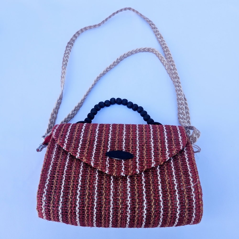 Native Abaca Sling Bag With Zipper Oval